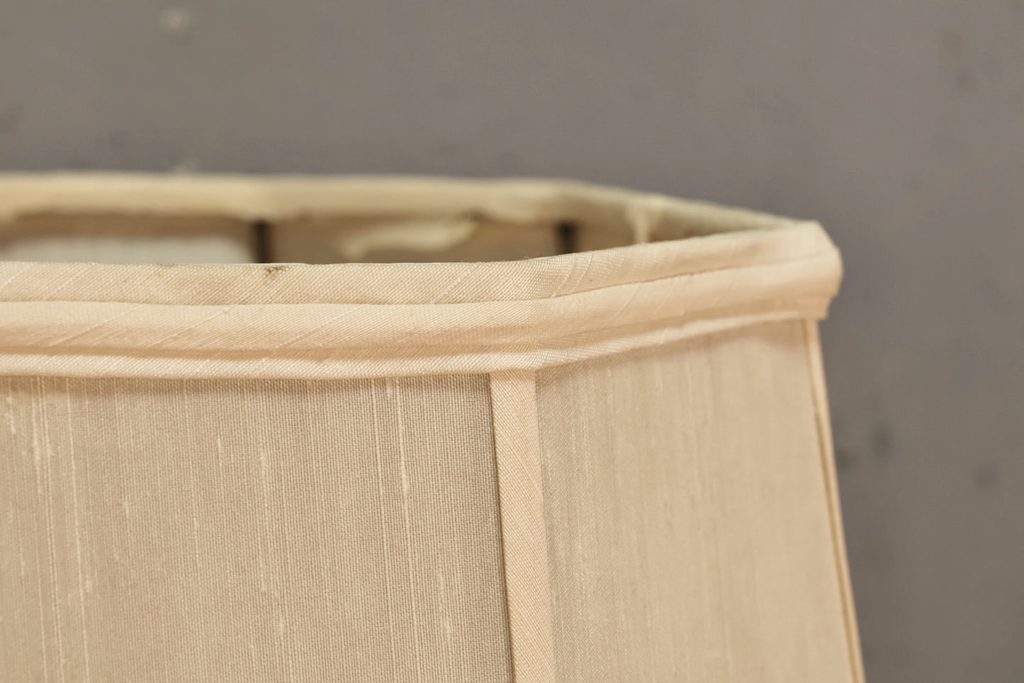 Mid Century Chalkware Petals Table Lamp