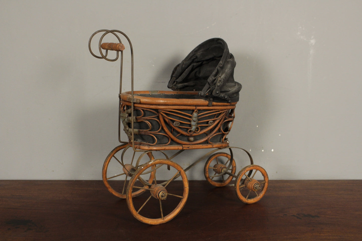 Victorian Baby Doll Carriage