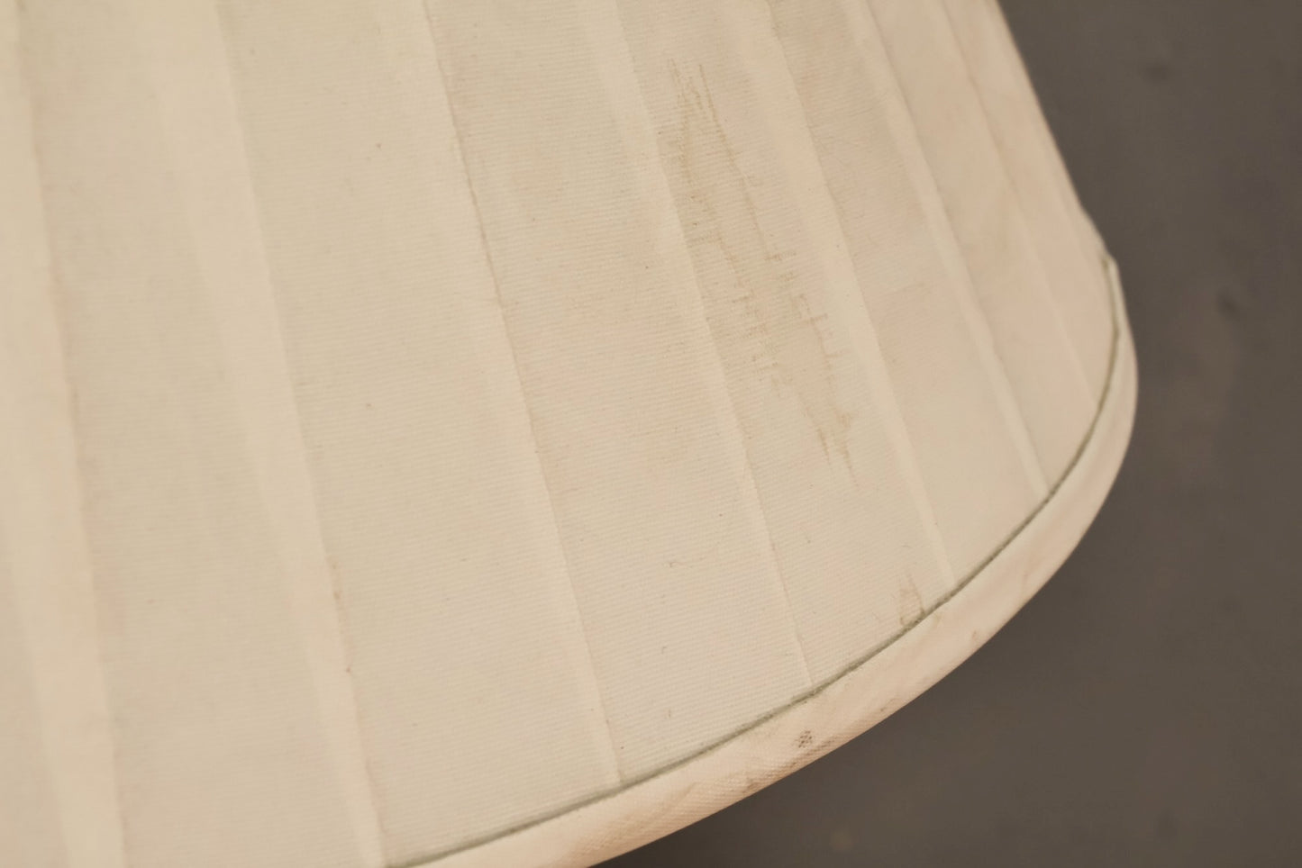 Mid Century Distressed Chalkware Table Lamp
