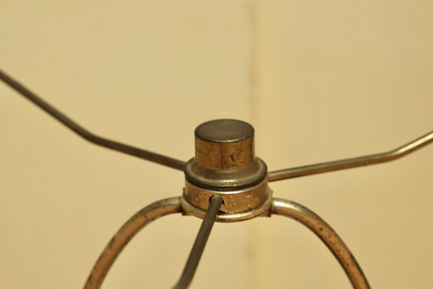 Cream & Gold Chalkware Table Lamp