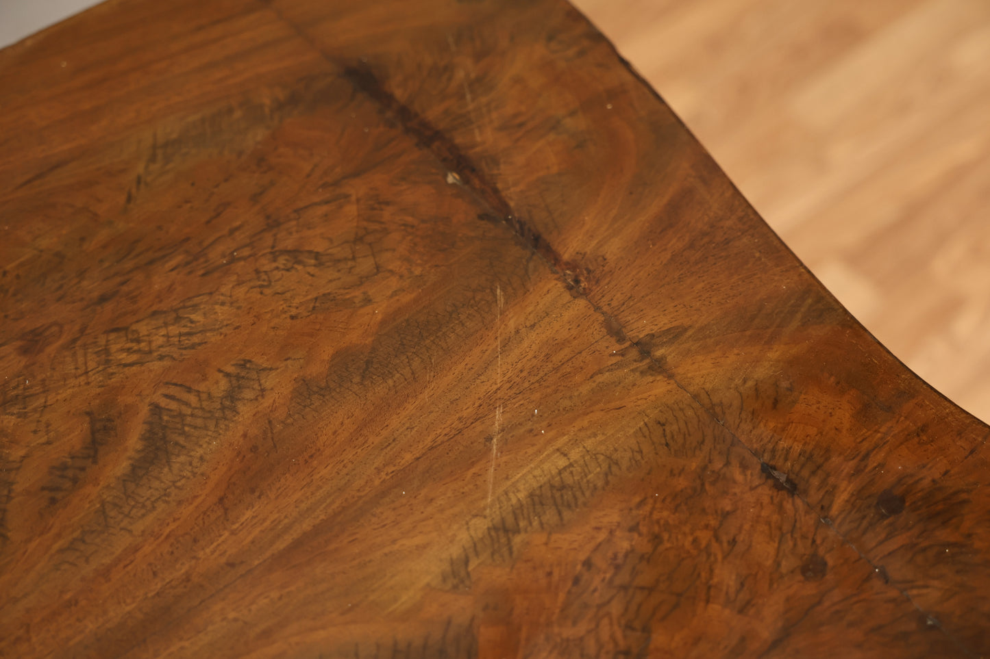 Empire-Style Expanding Table