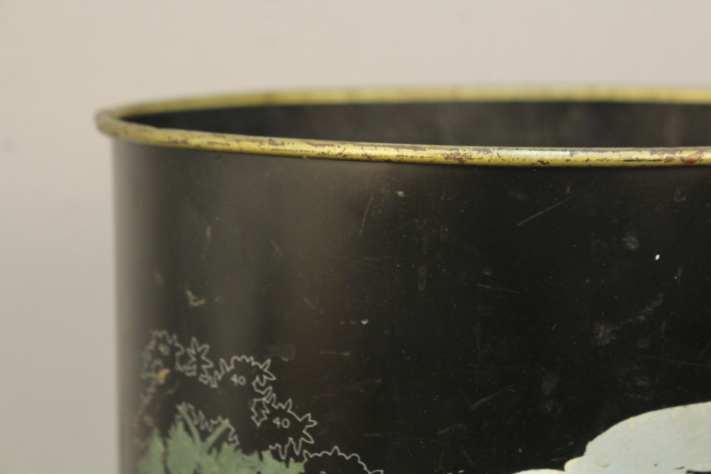 "Paint by Numbers" Metal Wastebasket