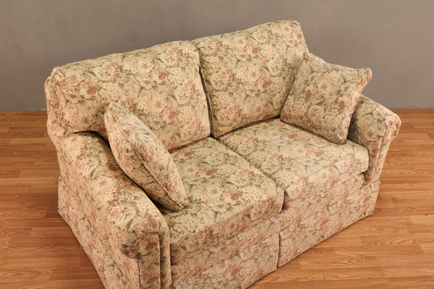 Ethan Allen Floral Loveseat - ONLINE ONLY