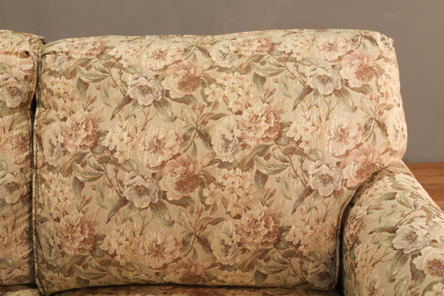Ethan Allen Floral Loveseat - ONLINE ONLY