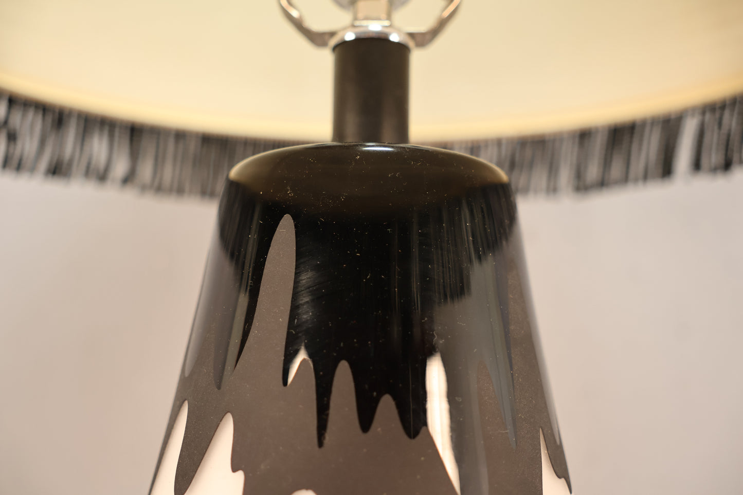 Black & White Drip Frosted Glass Table Lamp