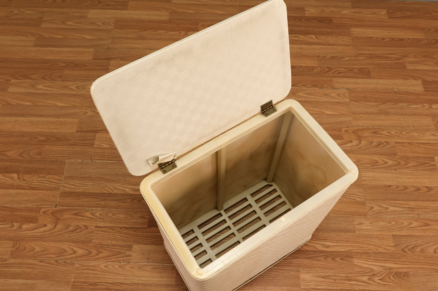 White Vinyl Faux Woven Hamper