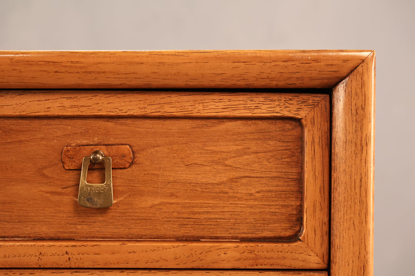 Drexel Meridian Walnut 8-Drawer Dresser