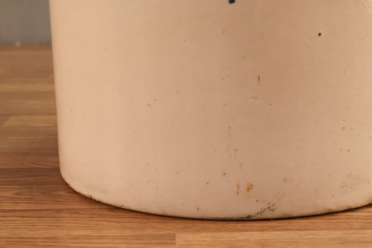 Antique White & Brown 8-Gallon Stoneware Crock