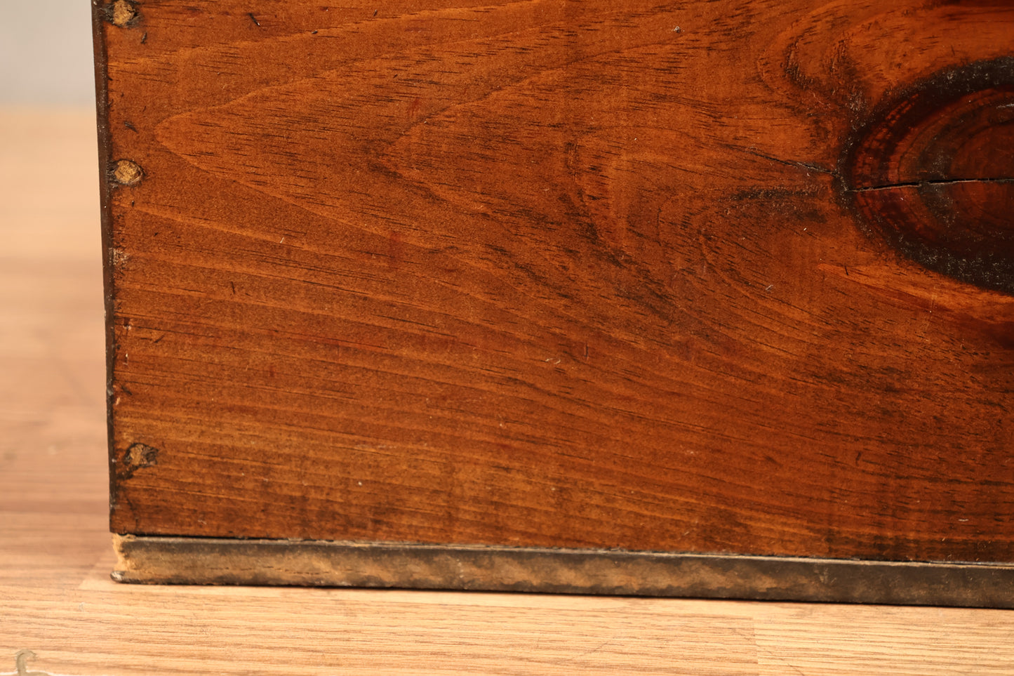Country Pine Horseshoe Crate - ONLINE ONLY