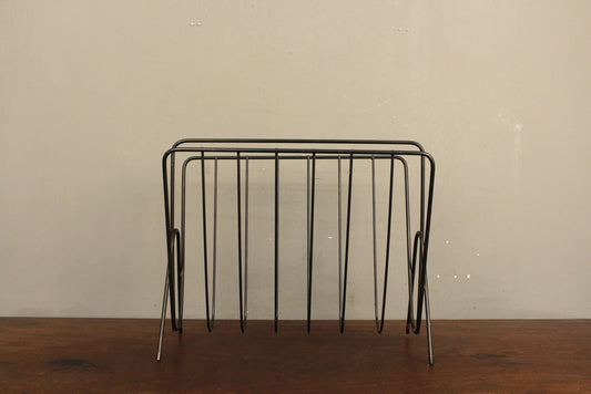 Simple Black Wire Magazine Rack