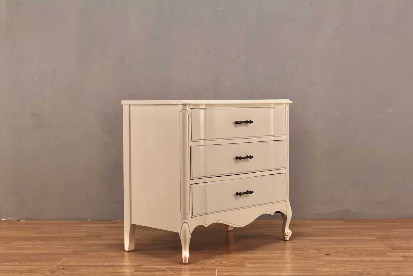 Provincial White 3-Drawer Commode