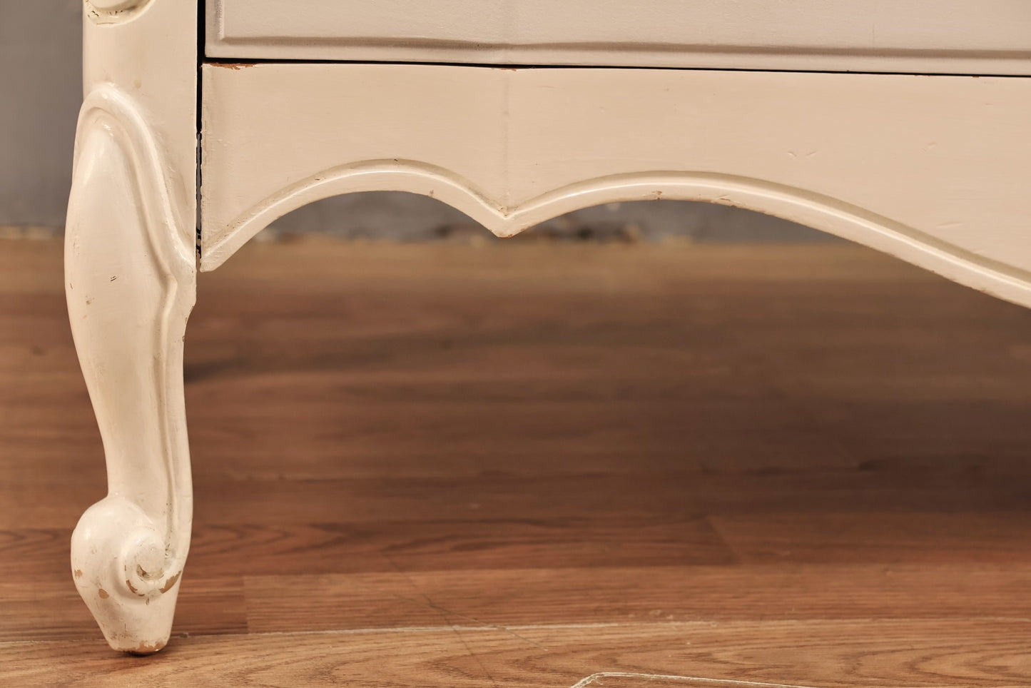Provincial White 3-Drawer Commode
