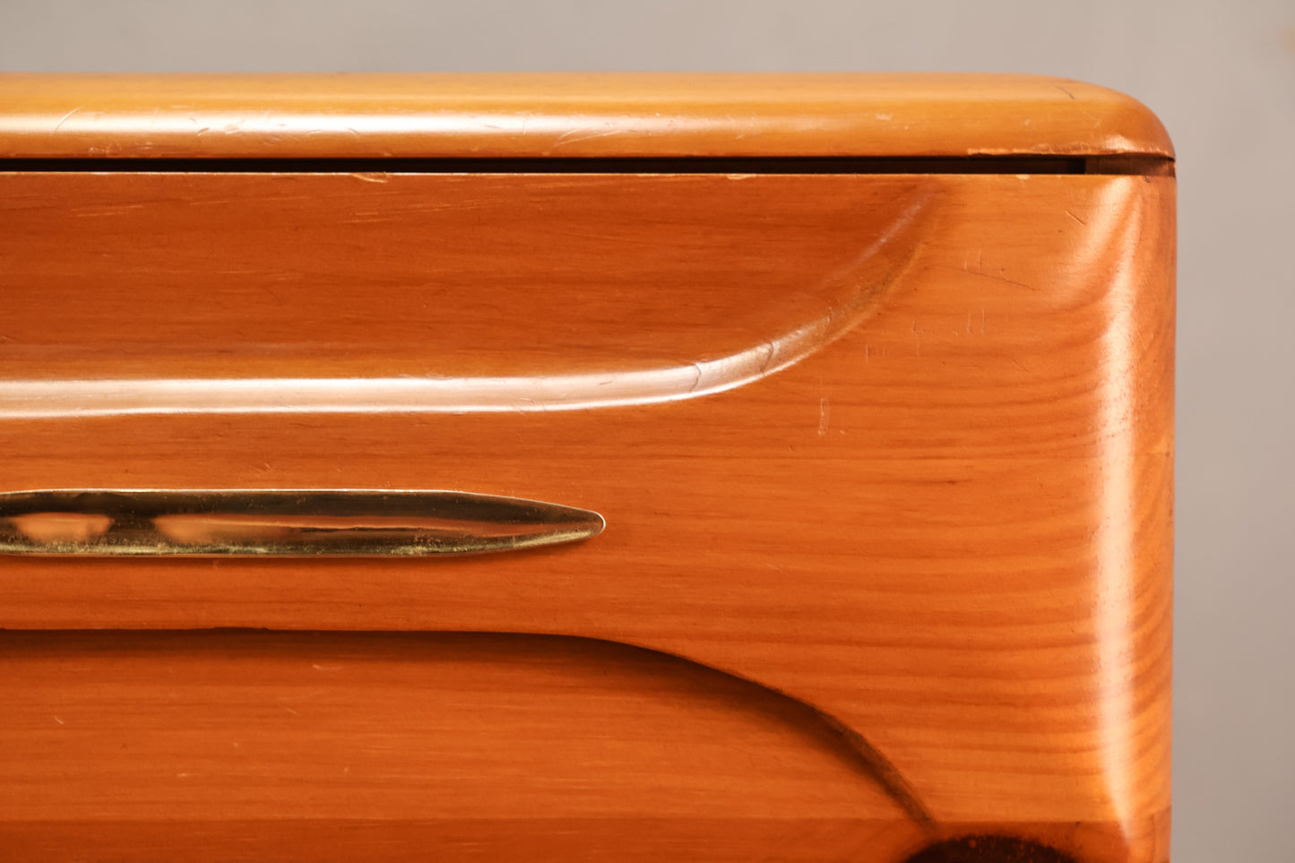 Franklin Shockey Pine 6-Drawer Dresser - ONLINE ONLY