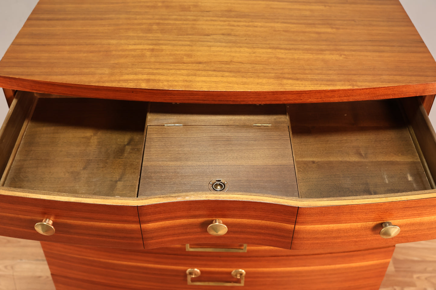 Phenix Mahogany 6-Drawer Dresser