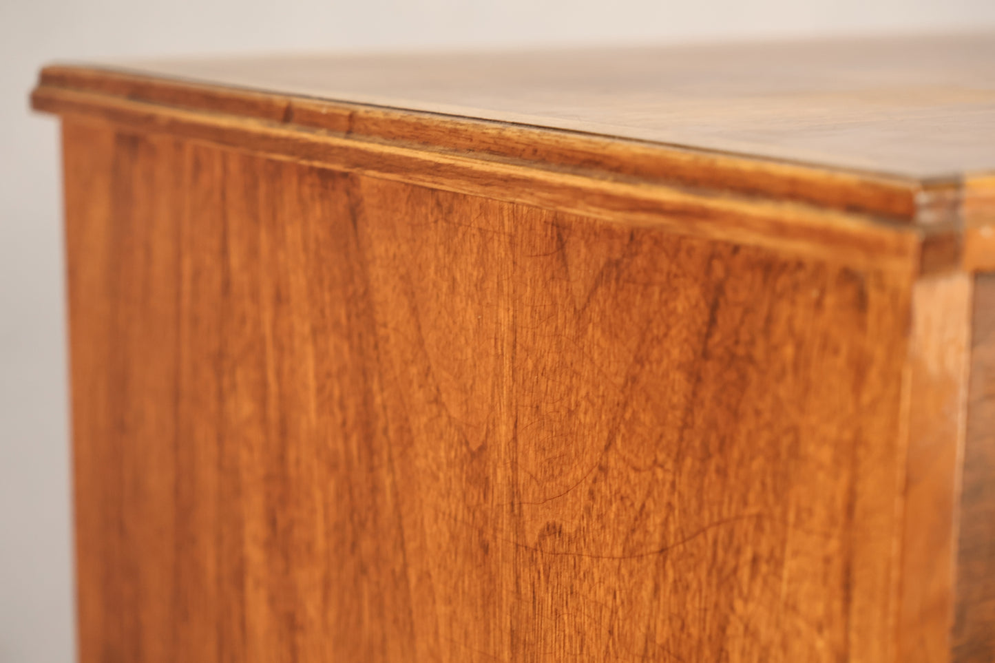 Slim Mid Century 5-Drawer Dresser