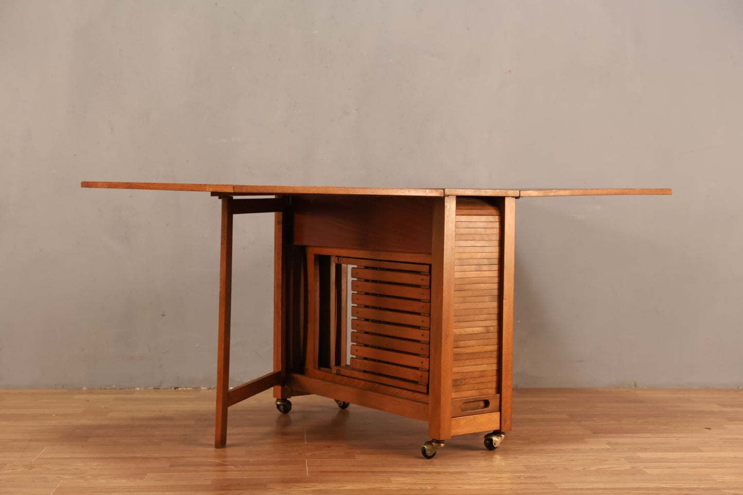 Walnut Gateleg Dining Table with 4 Folding Chairs