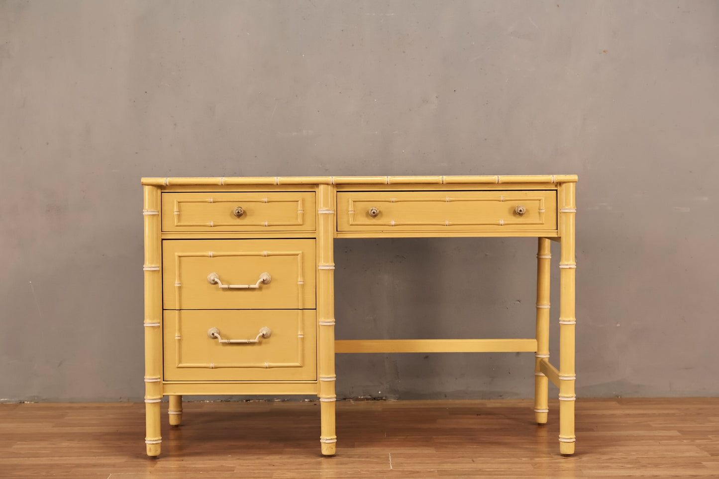 Thomasville Lemon Meringue 4-Drawer Desk