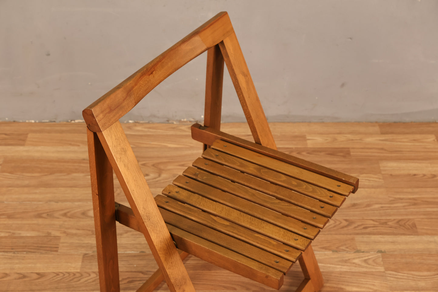 Walnut Gateleg Dining Table with 4 Folding Chairs