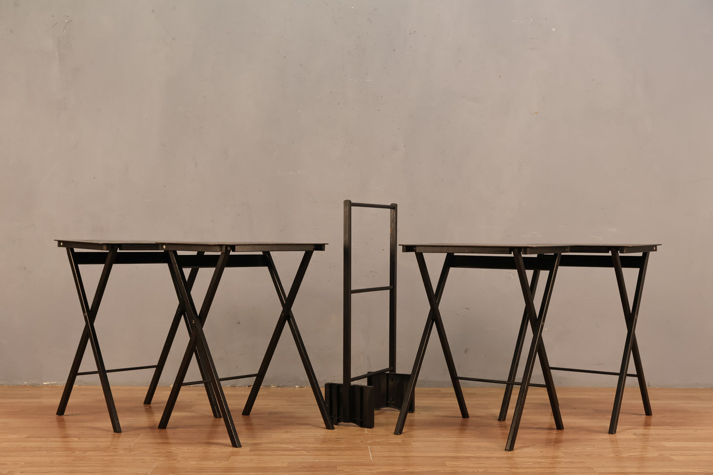 Set of 4 Artex Zodiac Tray Tables