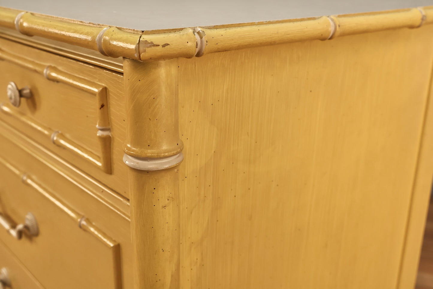 Thomasville Lemon Meringue 7-Drawer Dresser