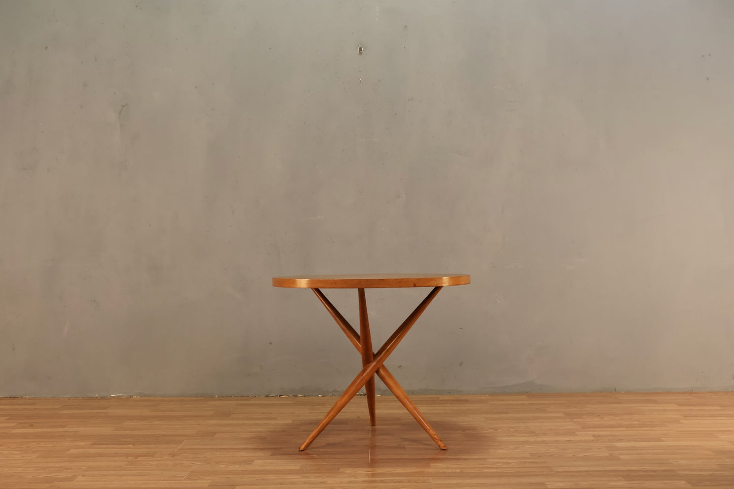 T.H. Robsjohn-Gibbings Round Tripod Occasional Table