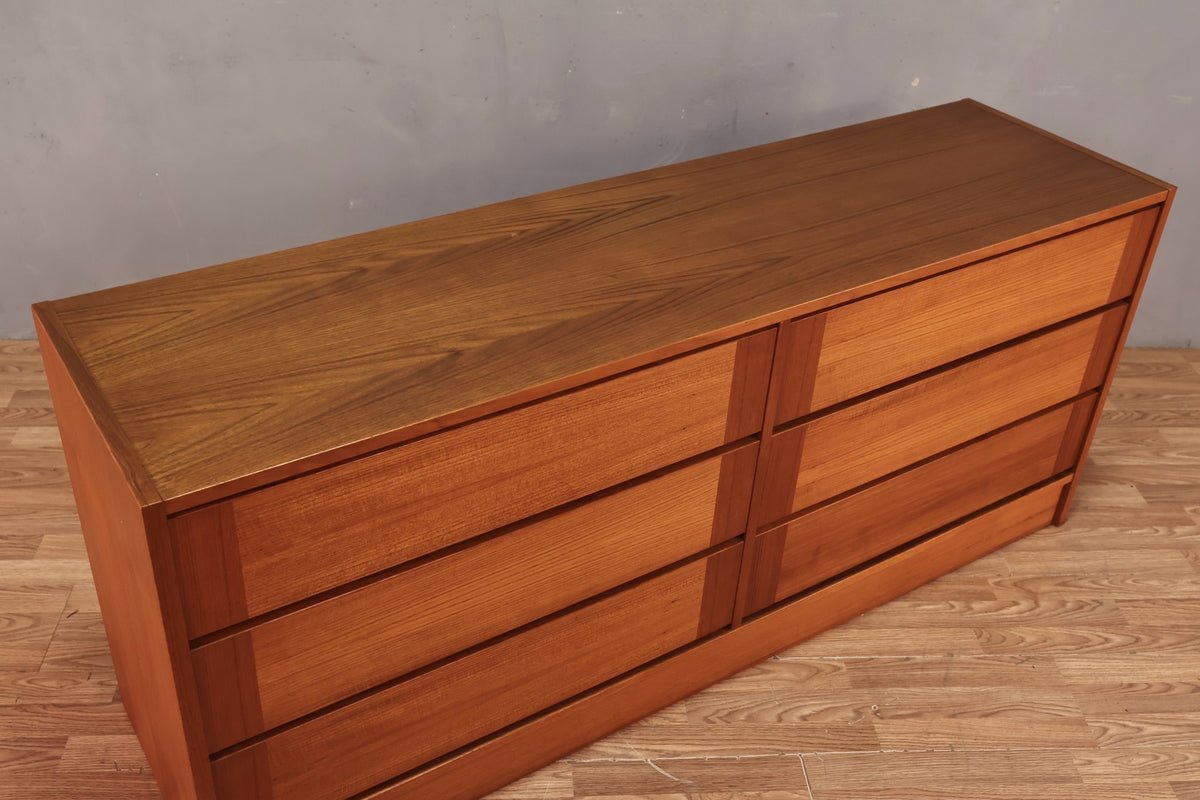 1980s Danish Teak 6-Drawer Dresser