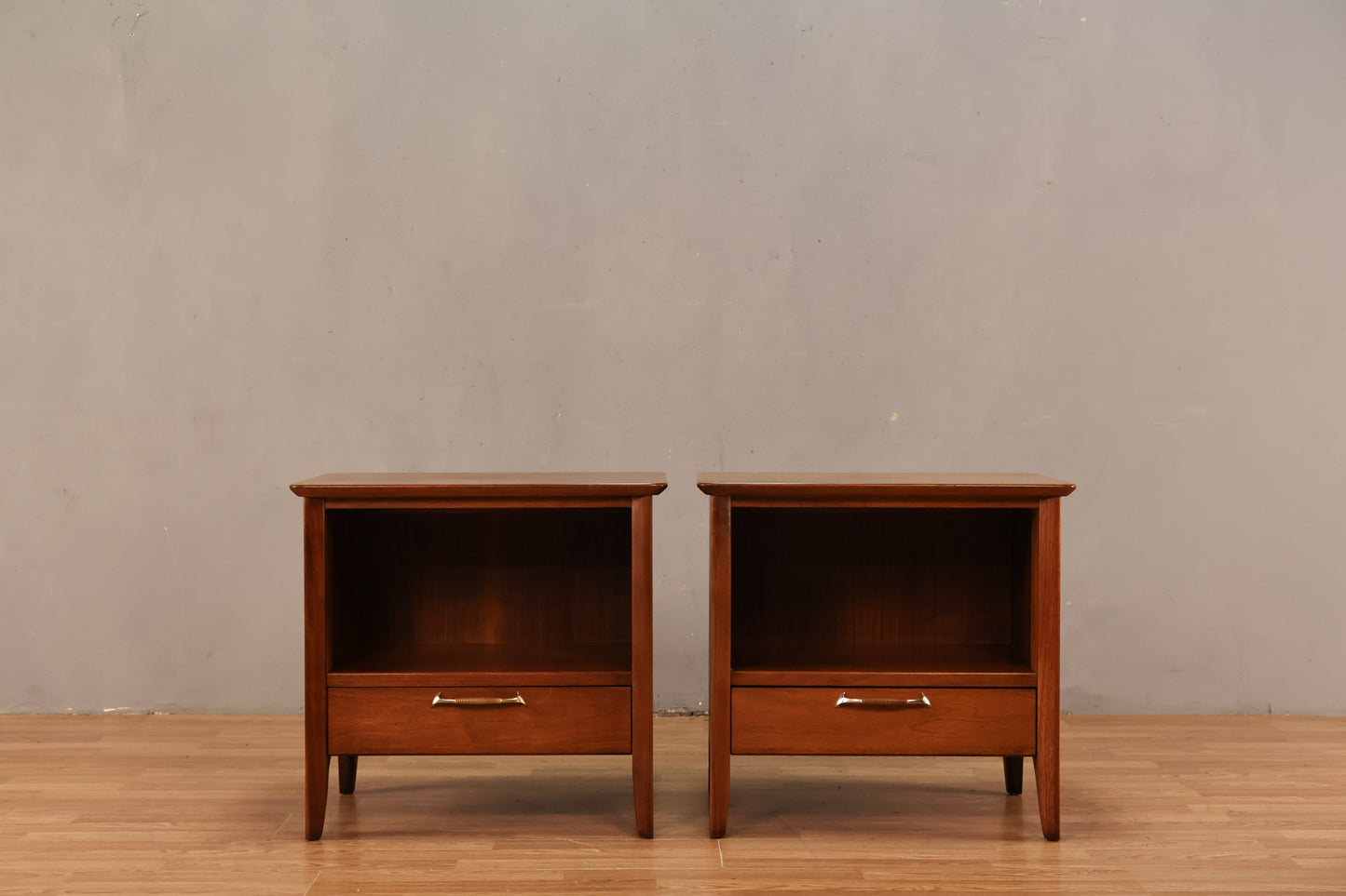 Drexel "Modern" 1-Drawer Nightstand - ONLINE ONLY