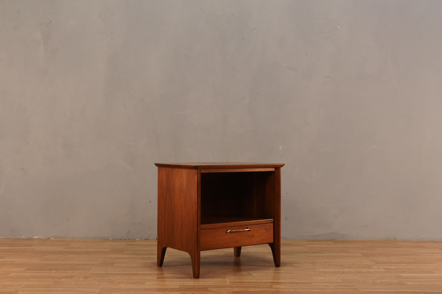 Drexel "Modern" 1-Drawer Nightstand - ONLINE ONLY