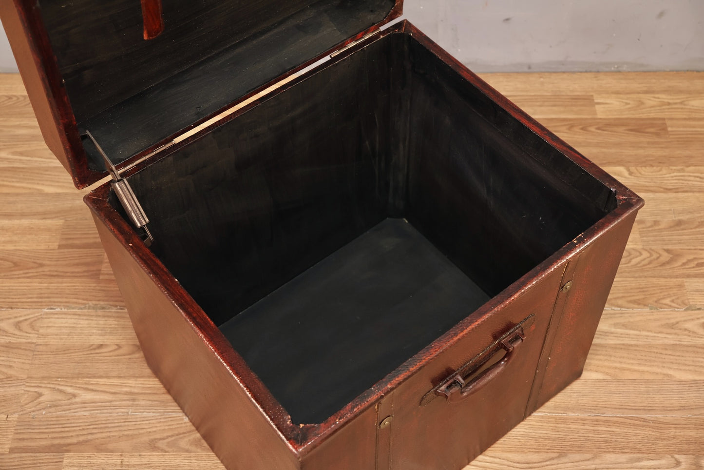 Oxblood Leather Cube Trunk