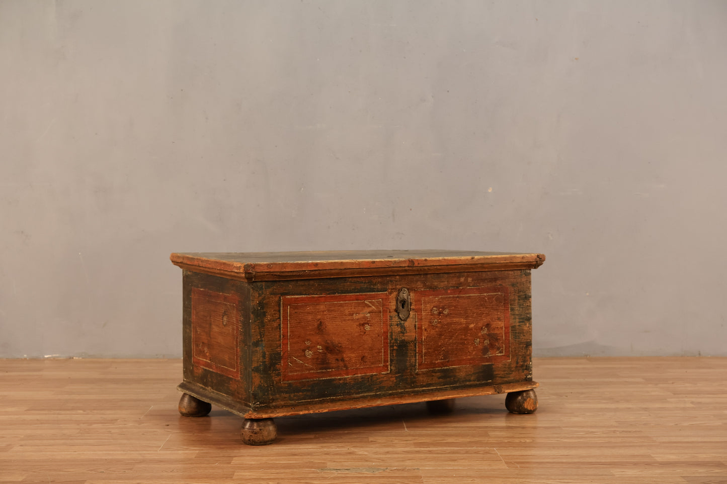 Distressed 1800s Pine Trunk