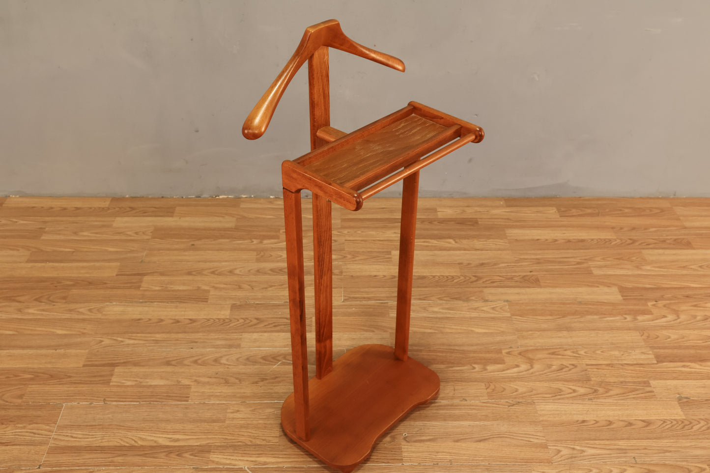 Classic Wooden Valet Stand