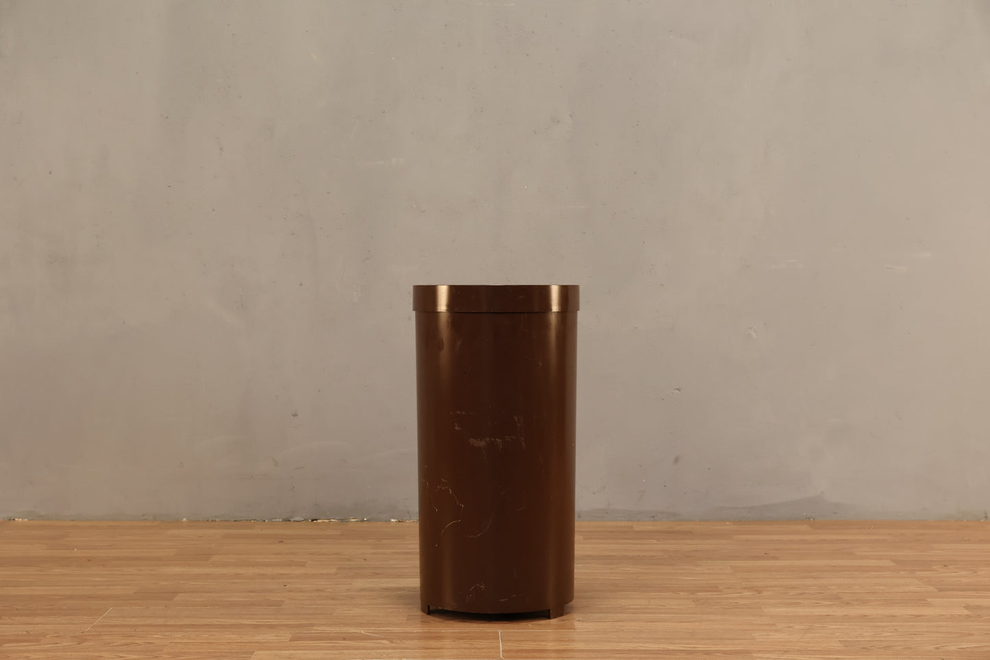 Plastic Hickory Hamper