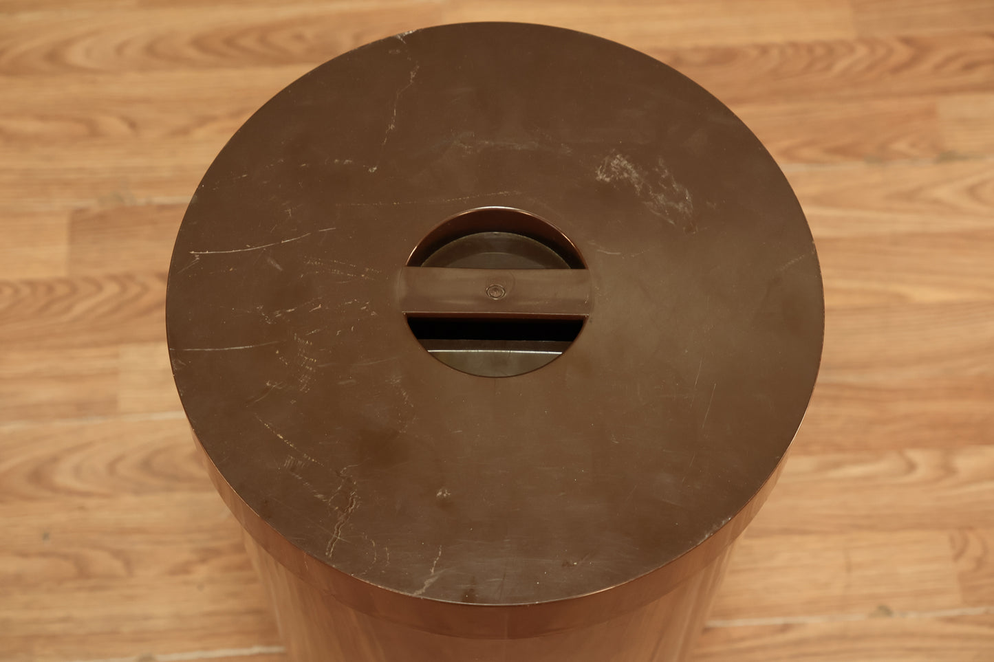 Plastic Hickory Hamper