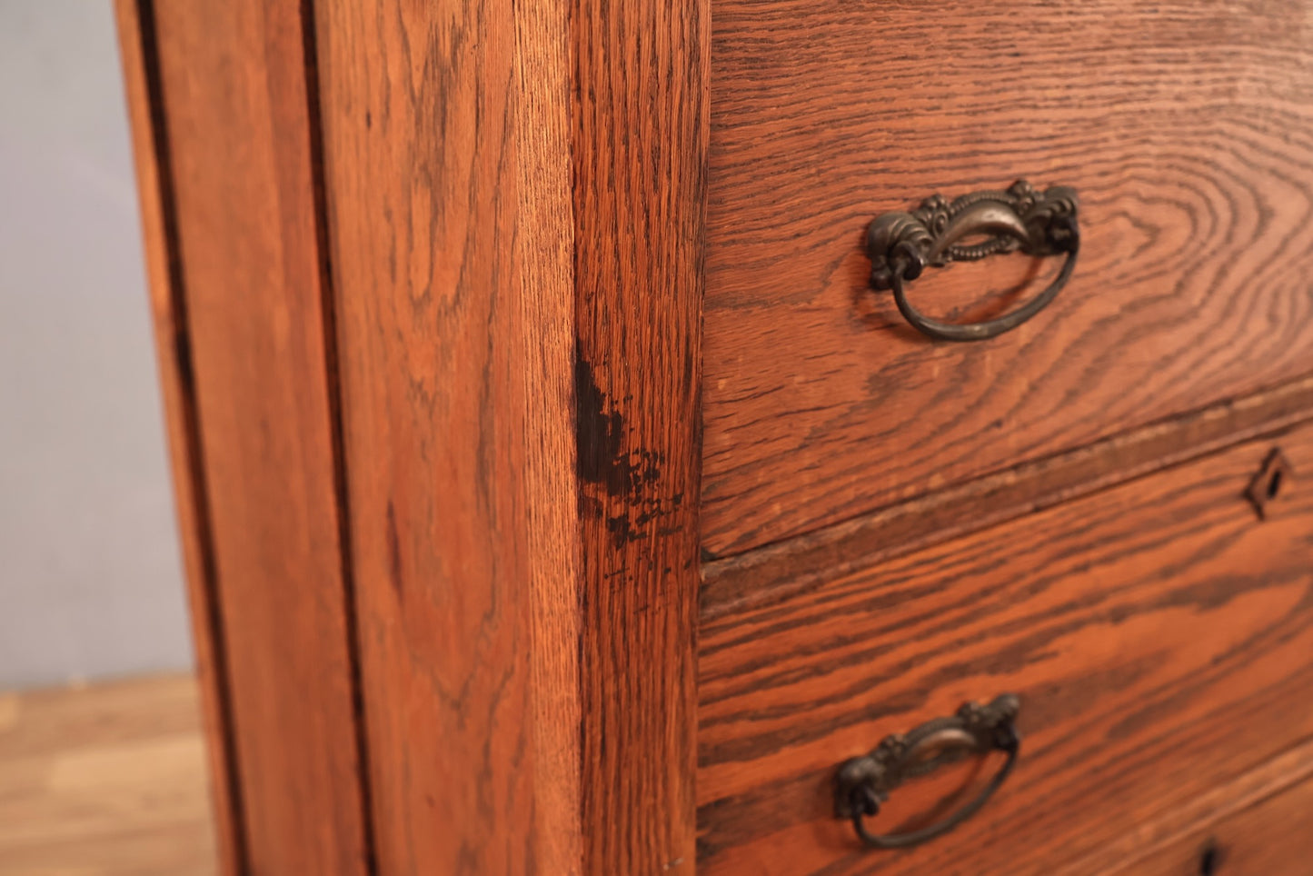 Victorian Eastlake Oak 5-Drawer Dresser