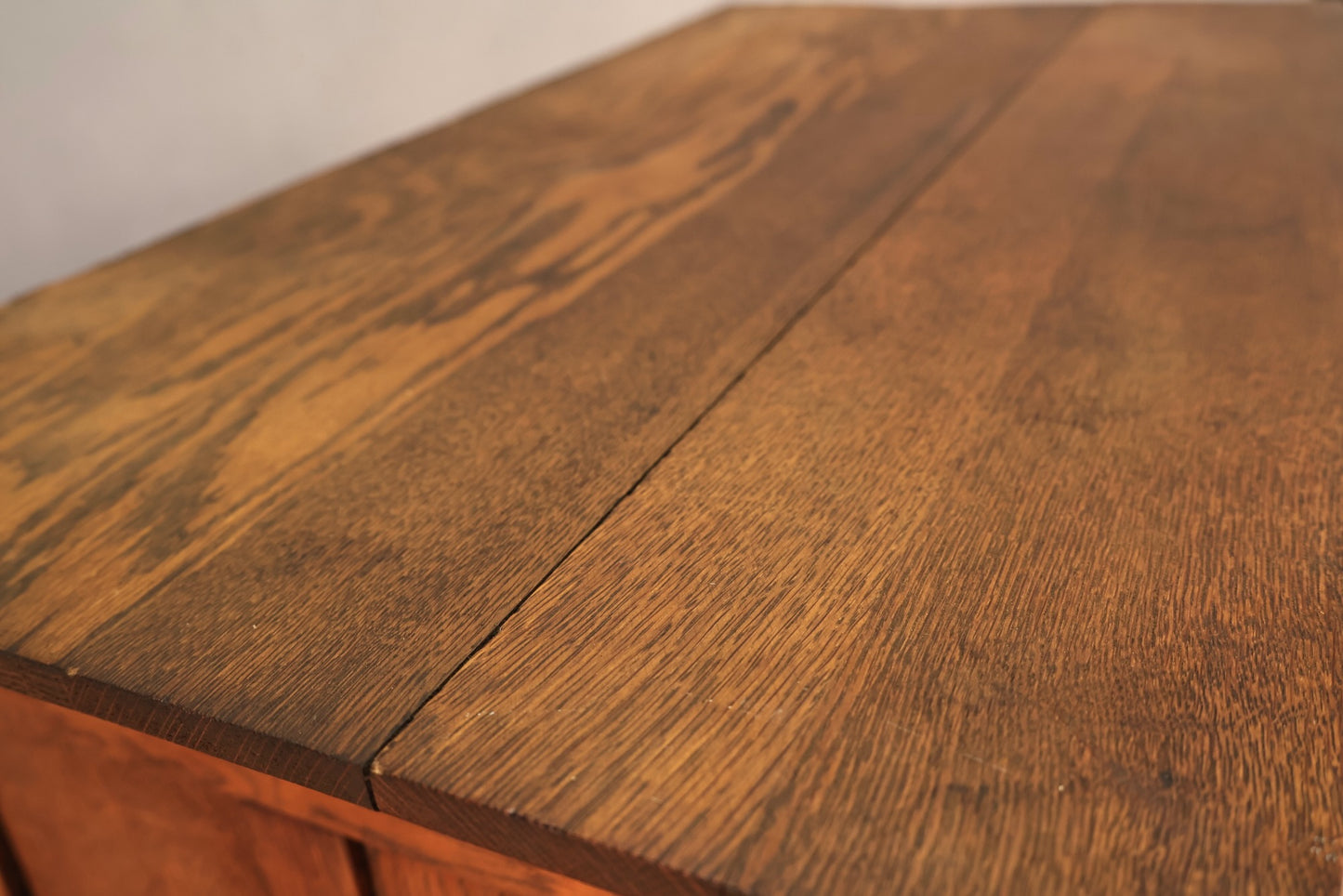 Victorian Eastlake Oak 5-Drawer Dresser