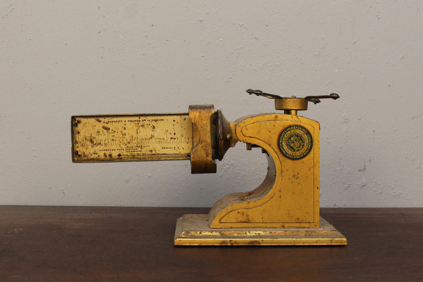 Prop Pelouze Gold Postal Scale