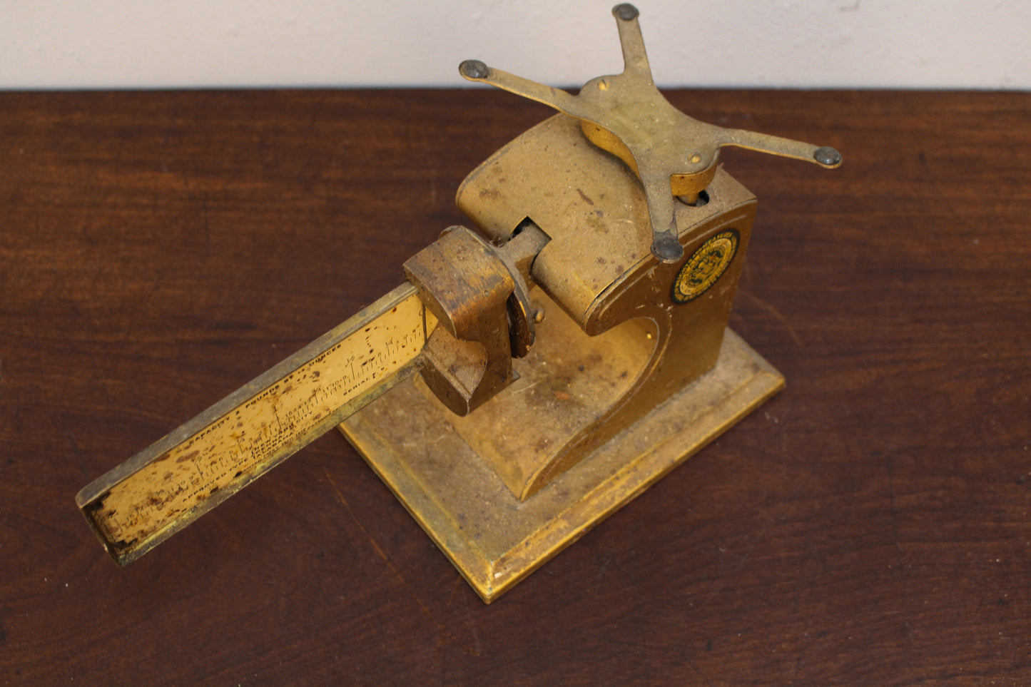 Prop Pelouze Gold Postal Scale