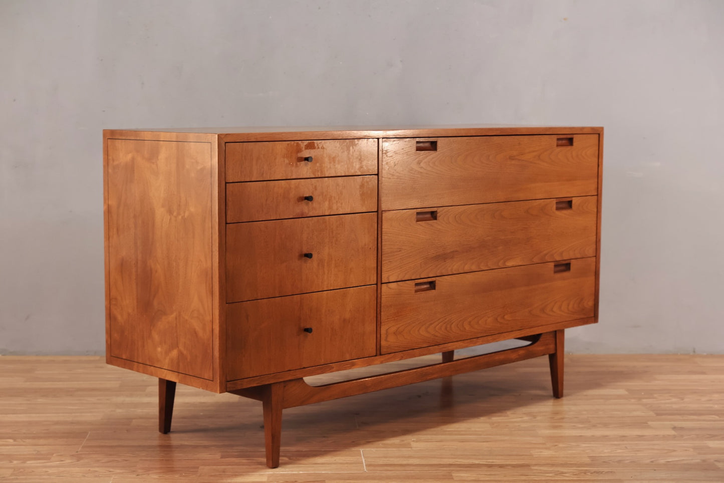 American of Martinsville 7-Drawer Dresser