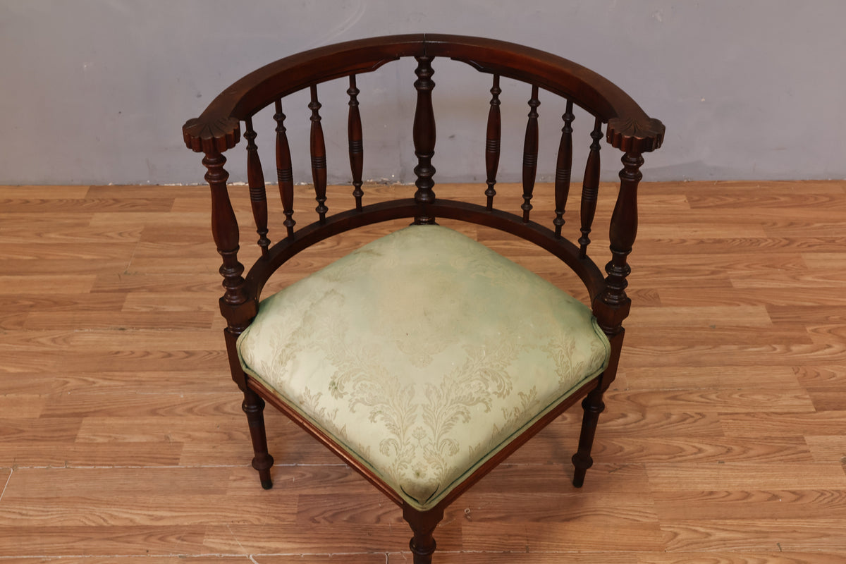 Victorian Spindle-Back Corner Chair