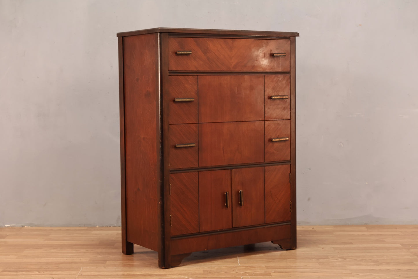 Compact Art Deco 3-Drawer Bachelor's Chest