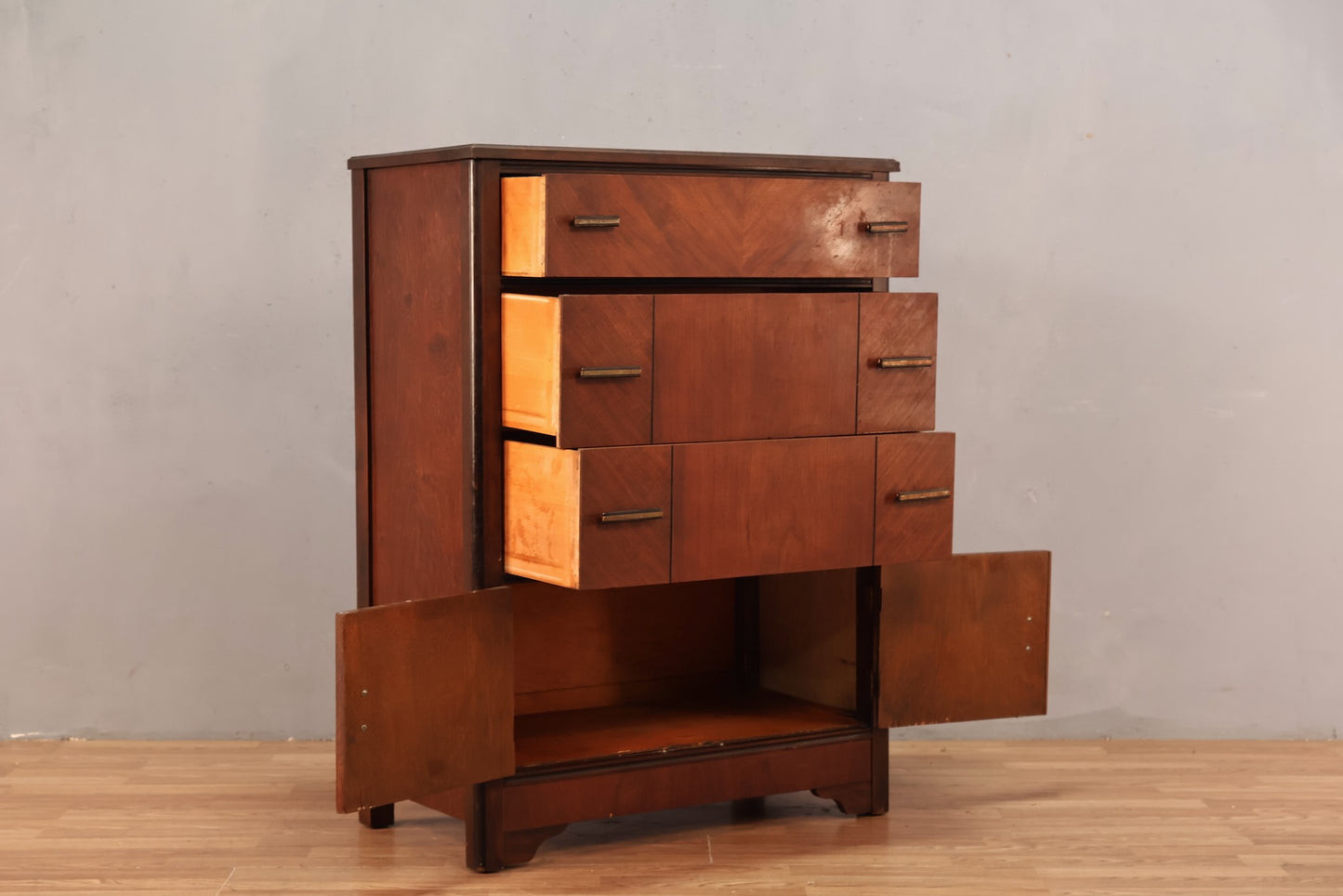 Compact Art Deco 3-Drawer Bachelor's Chest