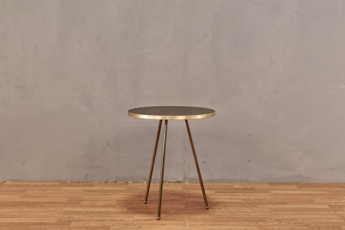 Atomic Tripod Round Side Table