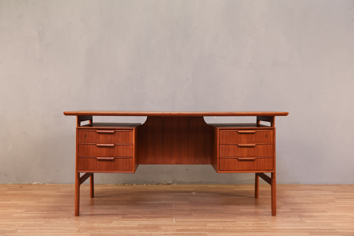 Omann Jun Teak Executive Desk - ONLINE ONLY