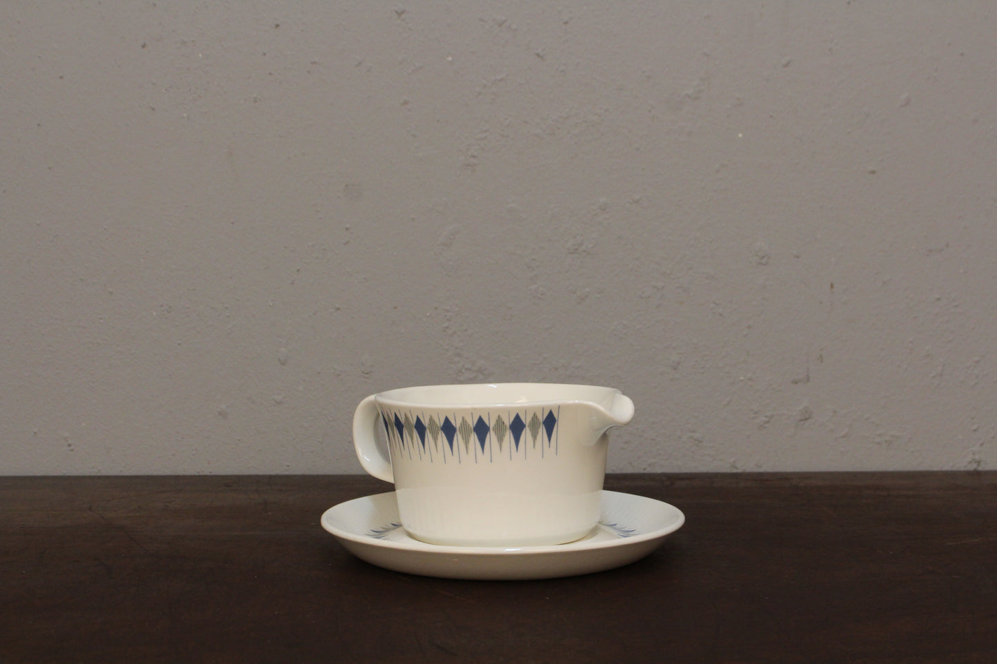 1960s Figgjo Flint "Ruth" Gravy Boat & Saucer
