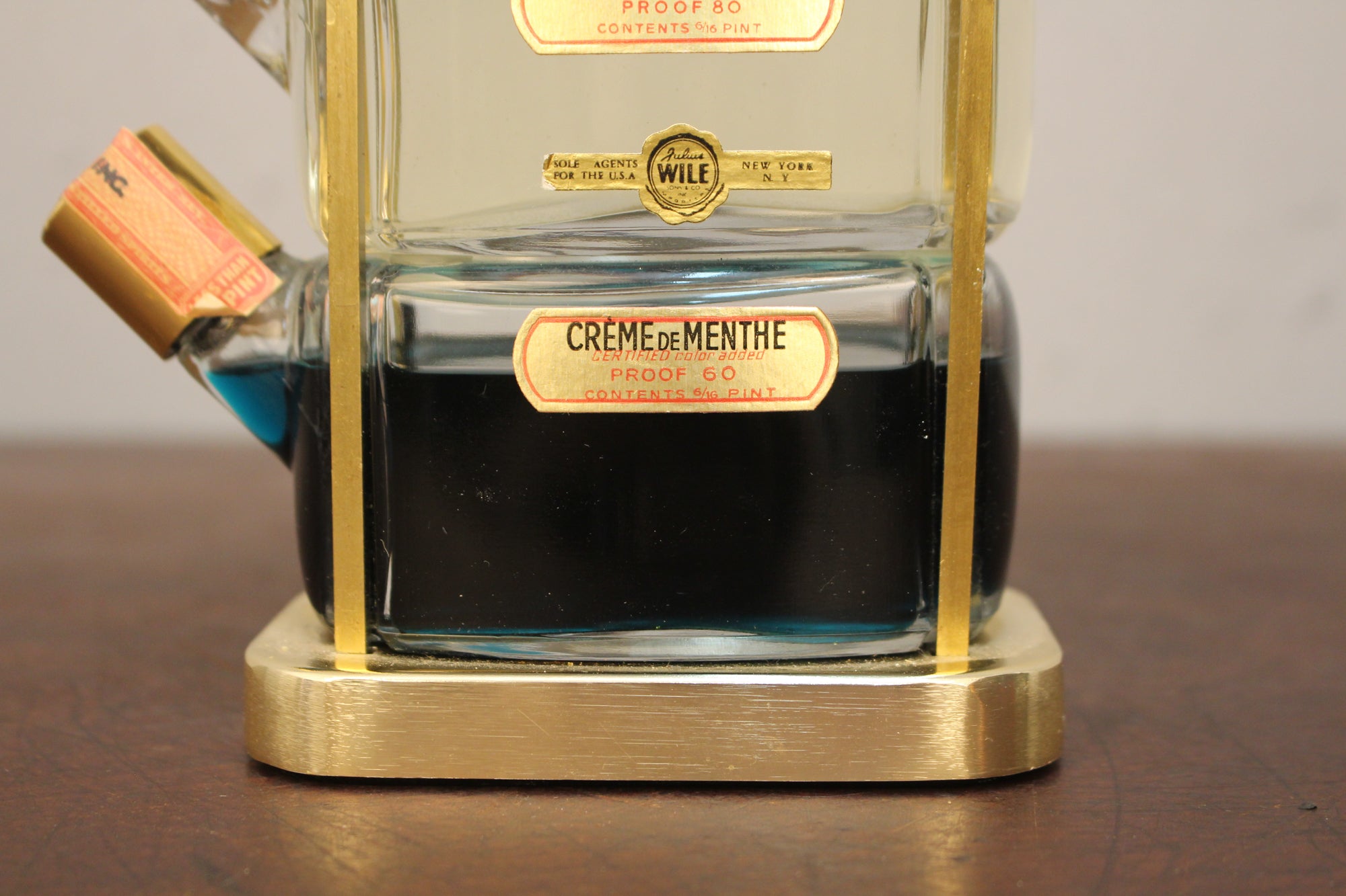 Garnier Liqueurs Stacked Decanter Set – Furnish Green