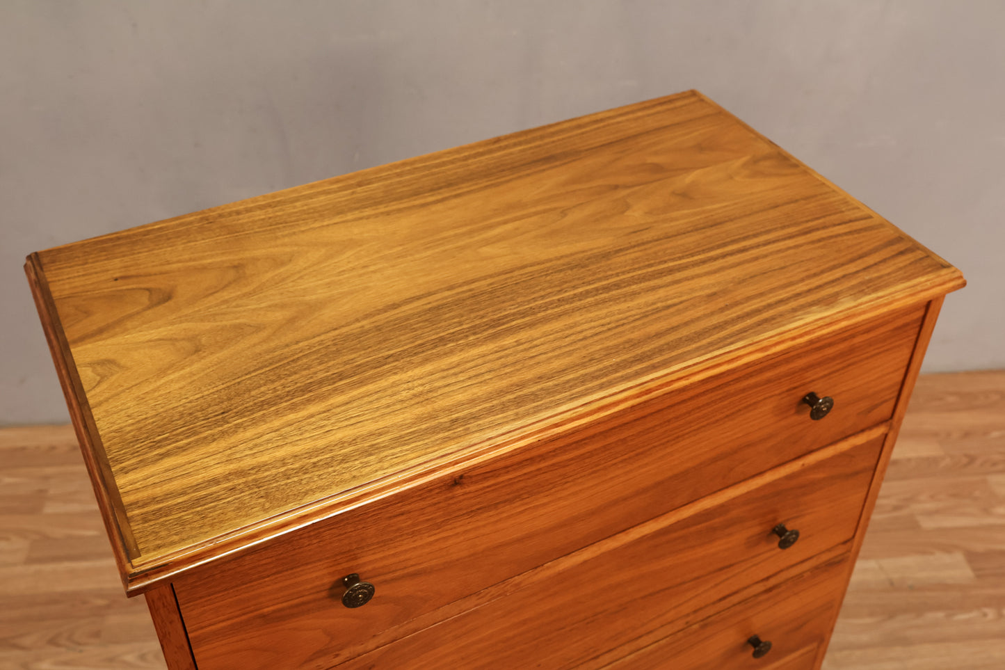 Prop Compact Mid Century 5-Drawer Dresser