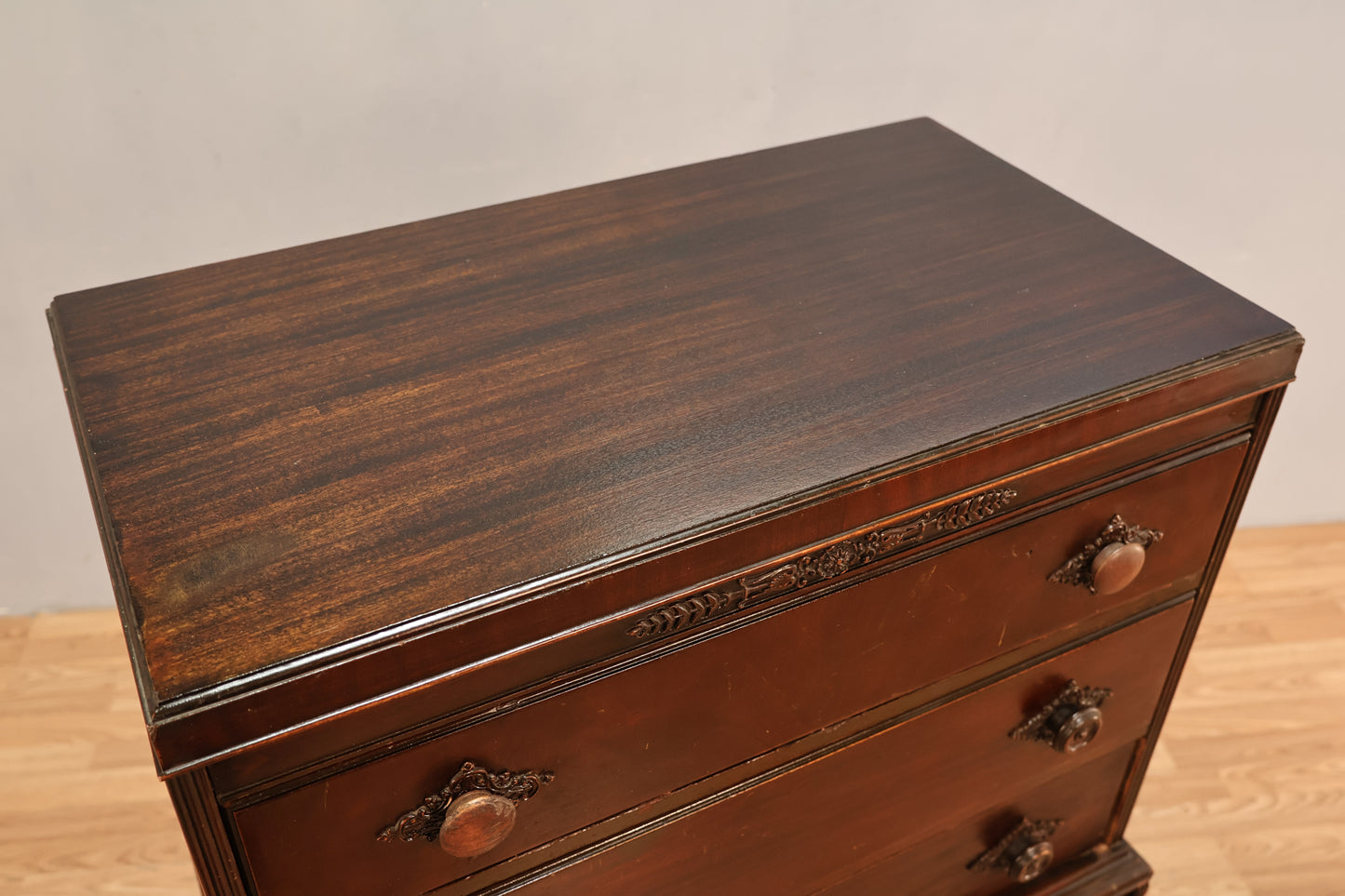 Antique Mahogany 5-Drawer Dresser