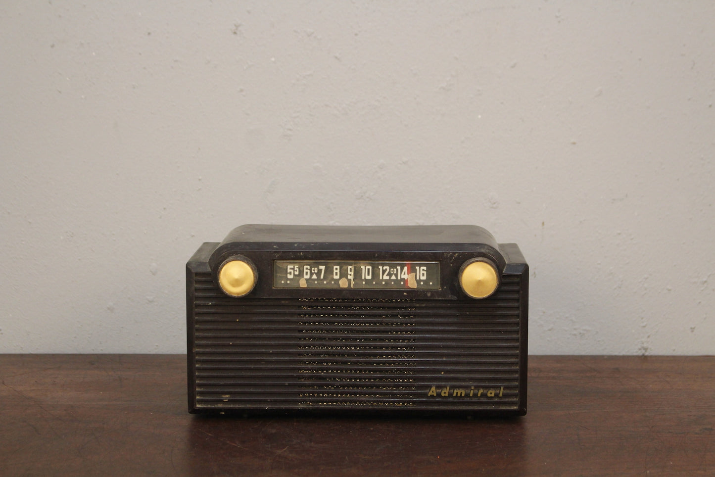 1950s Admiral Bakelite Tube Radio