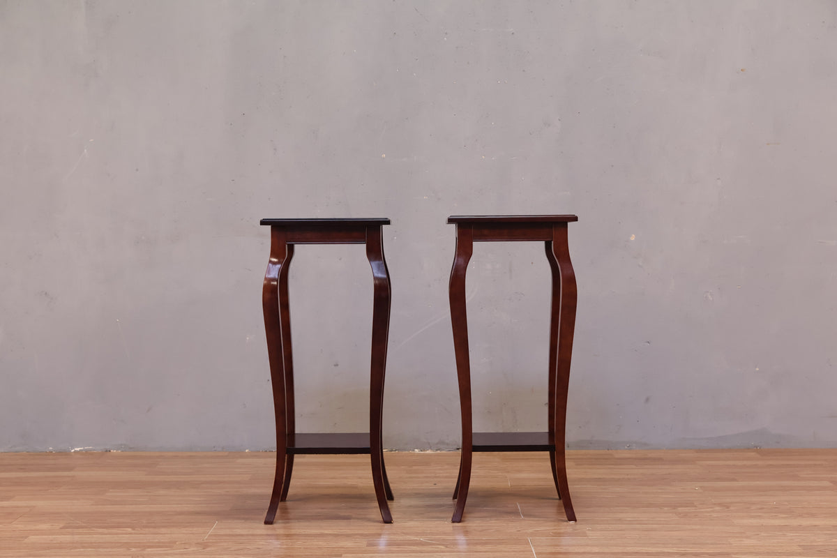 Bombay Pedestal Side Table