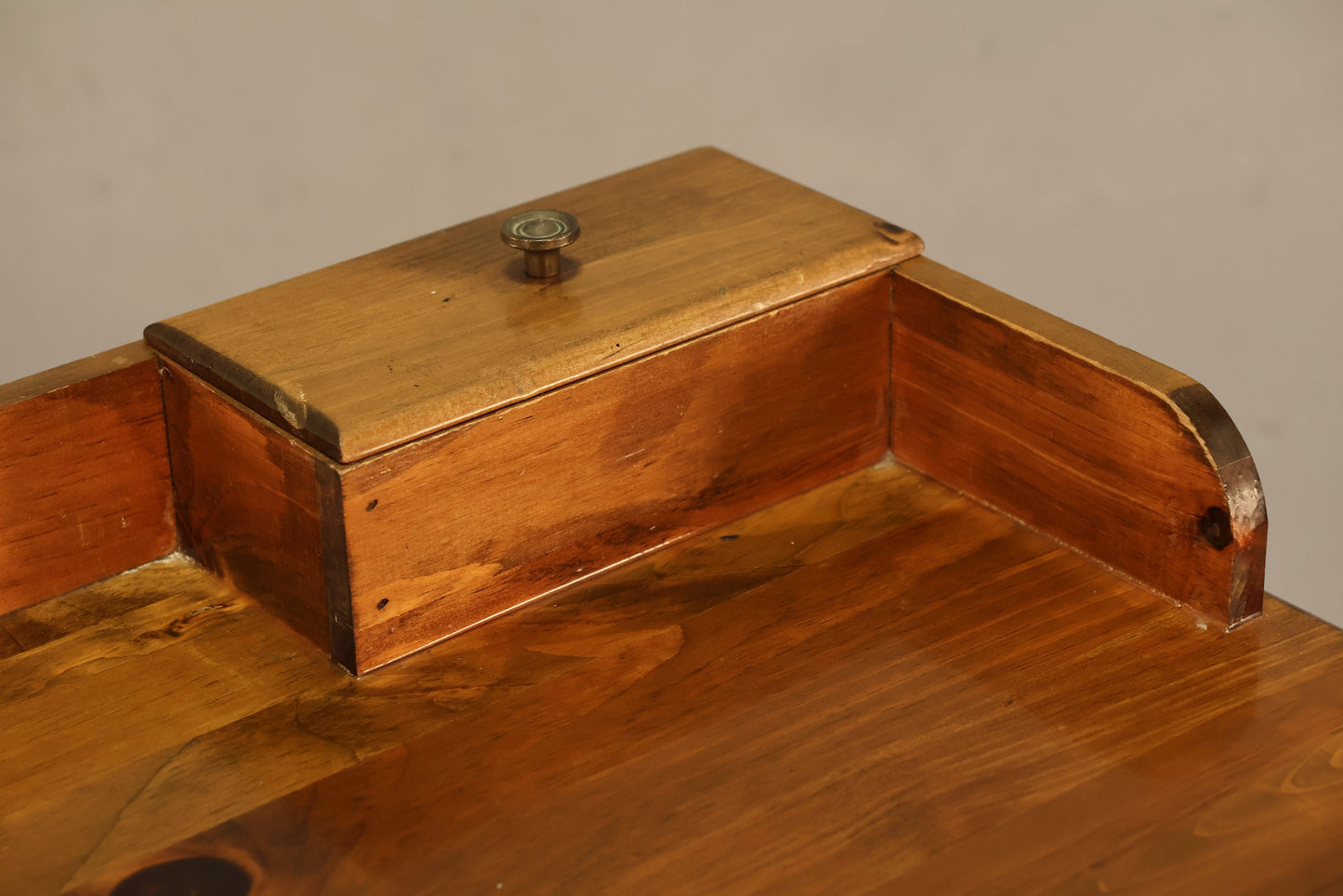 Country Pine 2-Drawer Desk